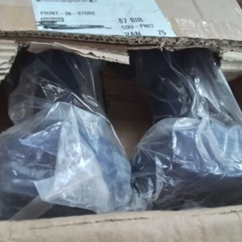 BOXED PAIR OF 6KG DUMBELLS 