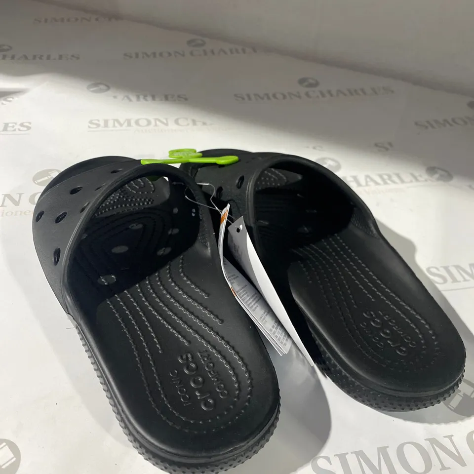 PAIR OF BLACK CROCS SIZE W5/M4