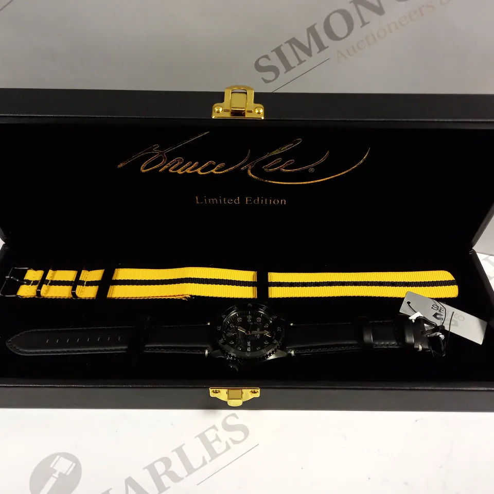 BOXED SEIKO 5 SPORTS X BRUCE LEE LIMITED EDITION AUTOMATIC BLACK DIAL BLACK LEATHER STRAP