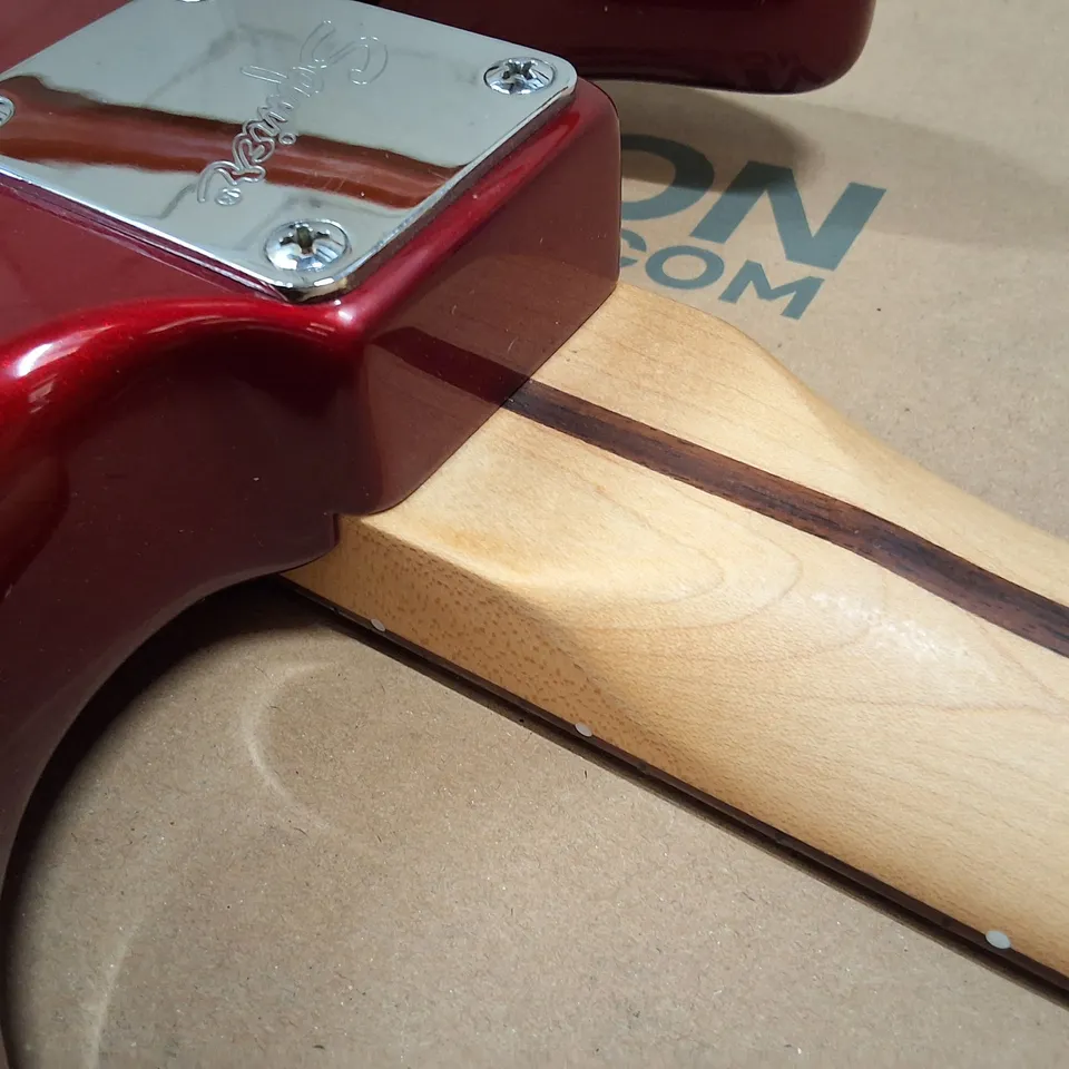 FENDER STRATOCASTER-STYLE ELECTRIC GUITAR – RED (BOLT-ON NECK)