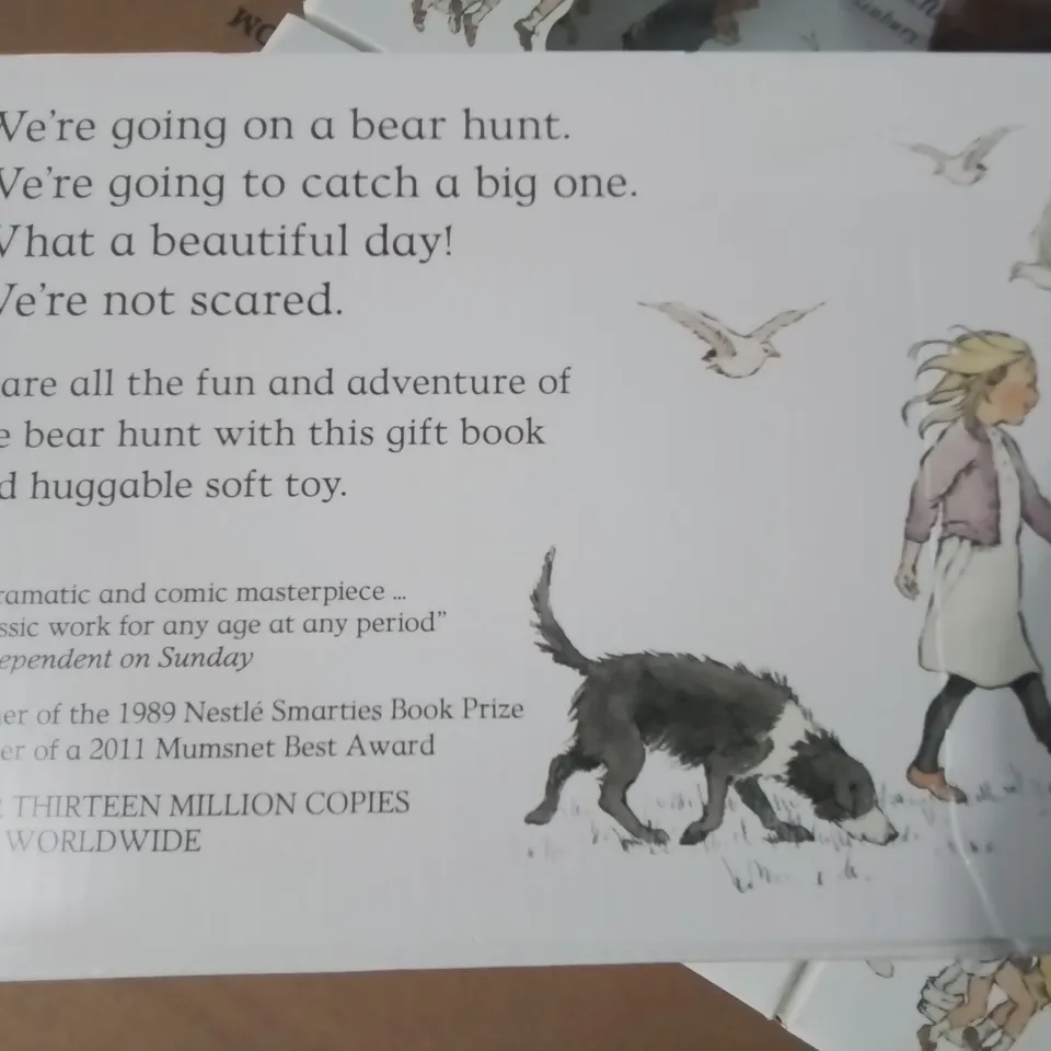 LOT OF 5 BRAND NEW GOING ON A BEAR HUNT BOOK AND TOY GIFT SET