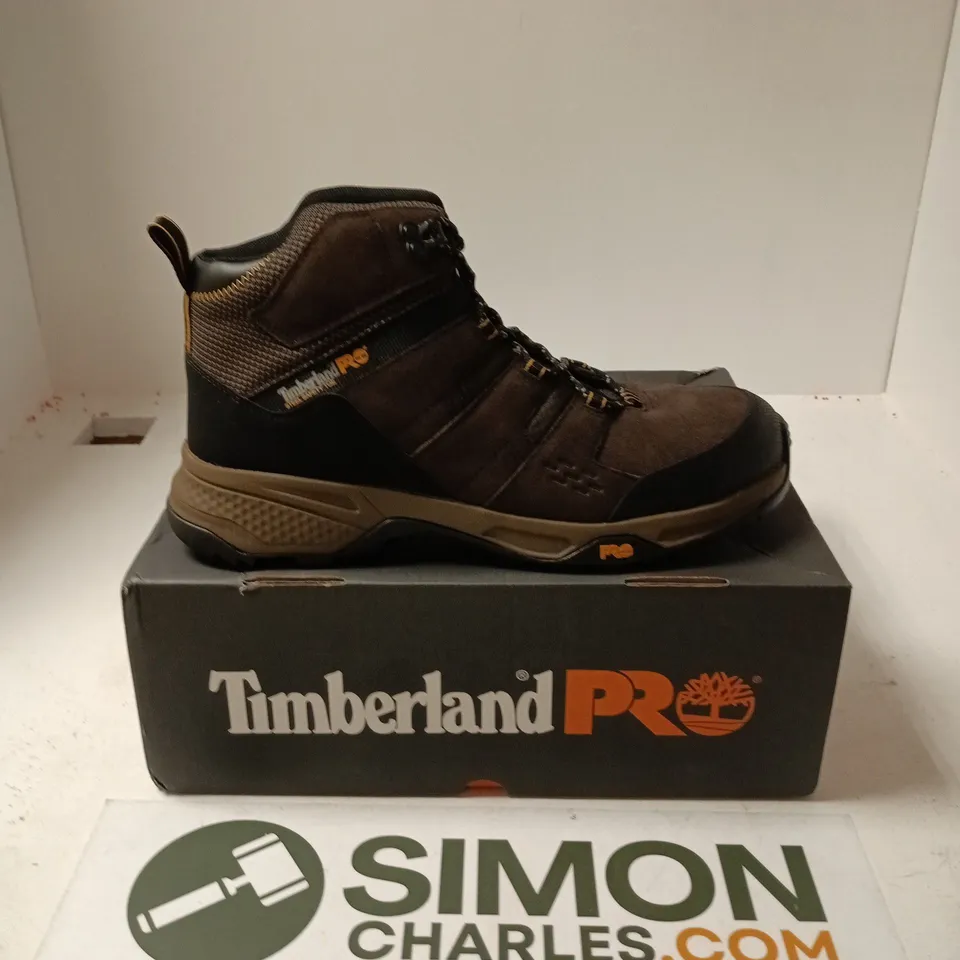 BOXED PAIR OF TIMBERLAND PRO SWITCHBACK LT STEEL SAFETY SHOE IN BLACK - UK 11