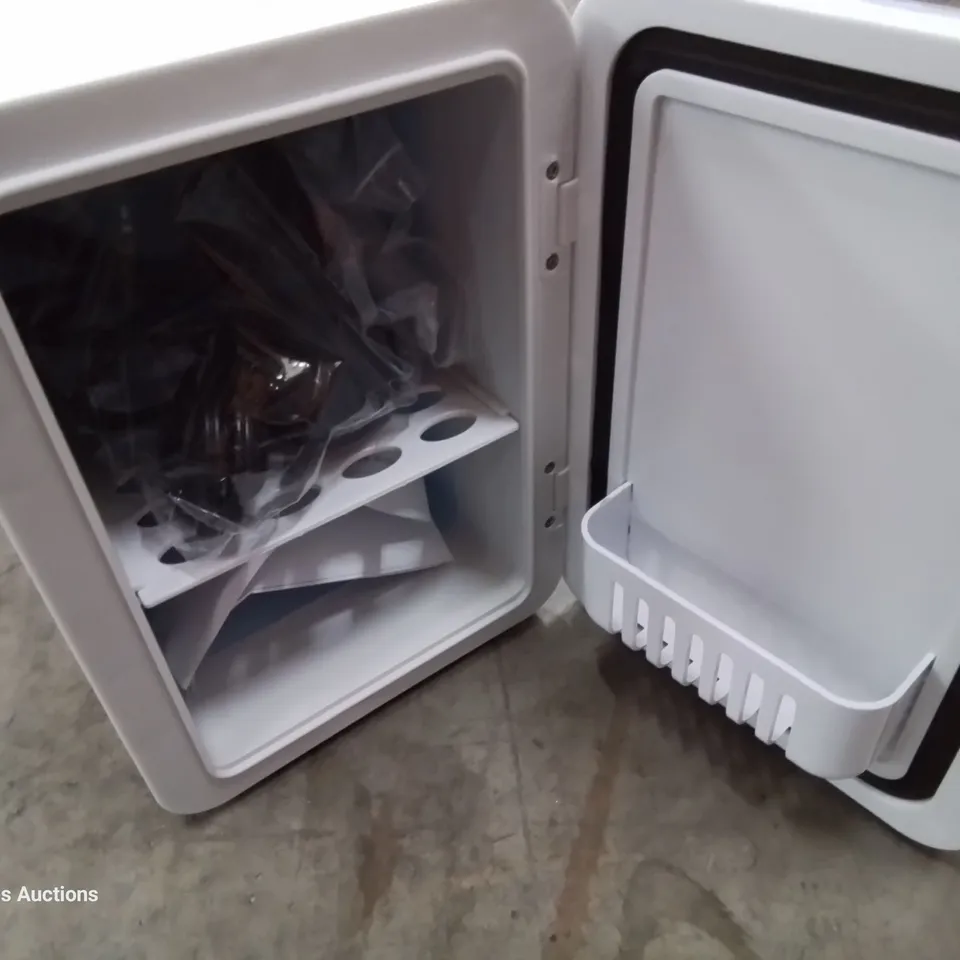 BOXED 12V MINI FRIDGE model LL-4AL