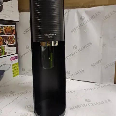 BOXED SODASTREAM SPIRIT ONE TOUCH SPARKLING WATER MAKER