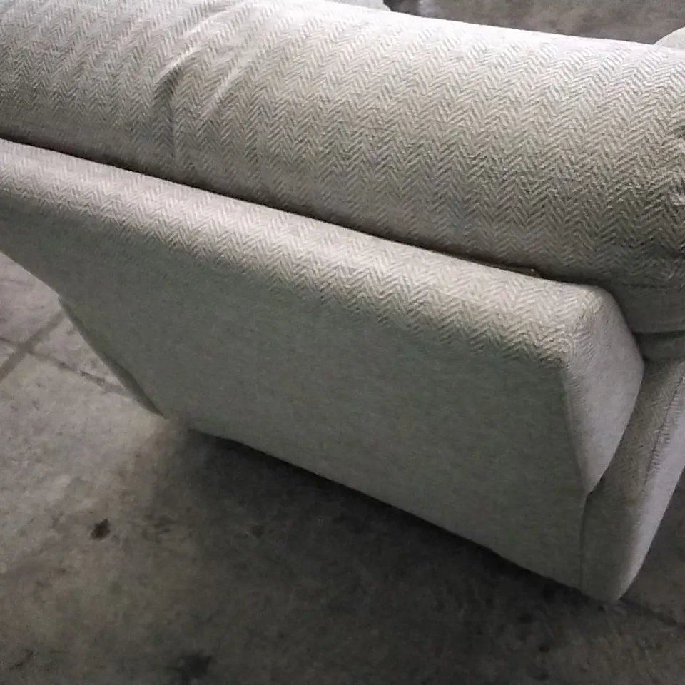 QUALITY BRITISH DESIGNED & MANUFACTURED G PLAN STRATFORD POWER RECLINER CHEVRON MIST FABRIC ARMCHAIR 