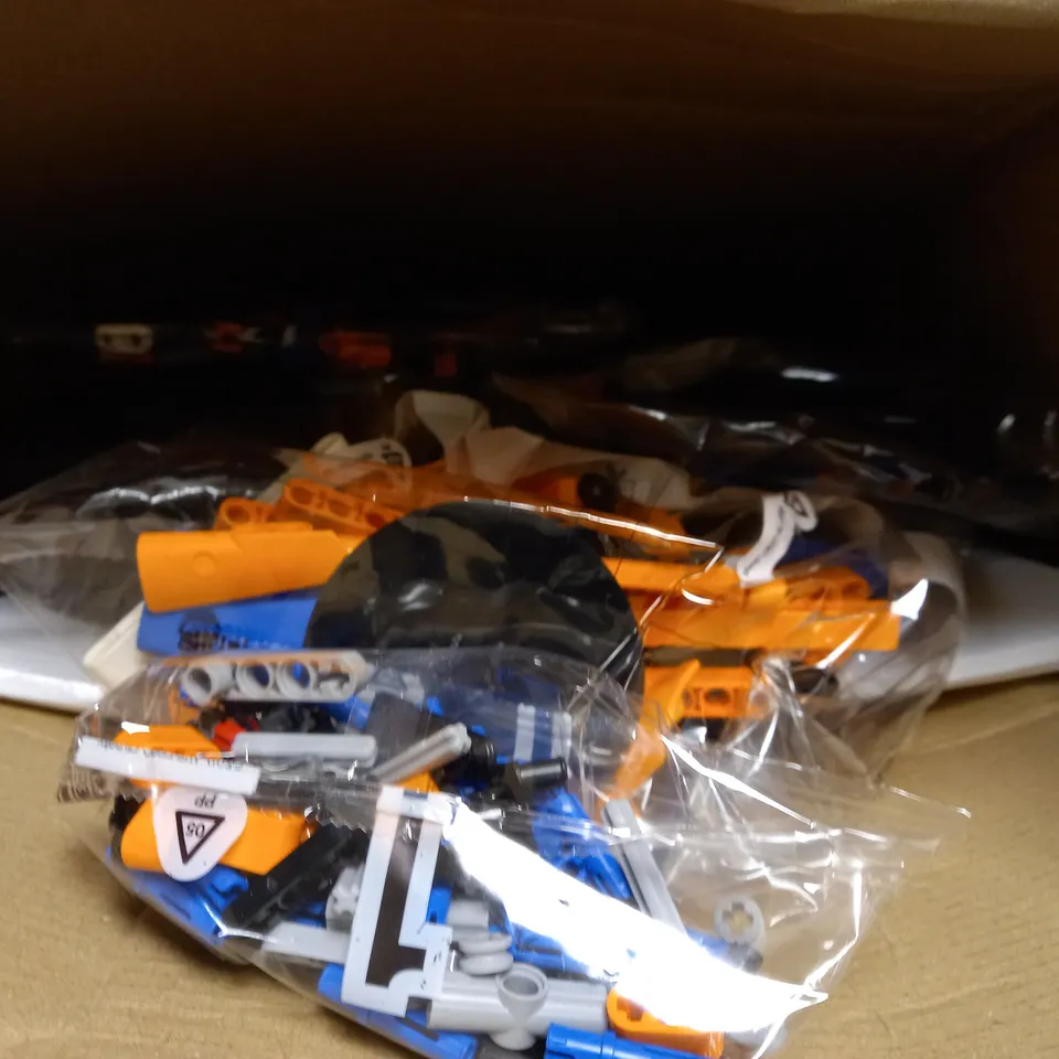 LEGO TECHNIC MCLAREN FORMULA 1 RACE CAR (42141) RRP £159.99