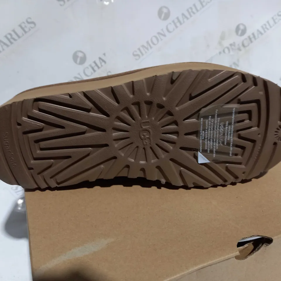 BOXED TAN UGG BOOTS SUEDE - UK SIZE 7
