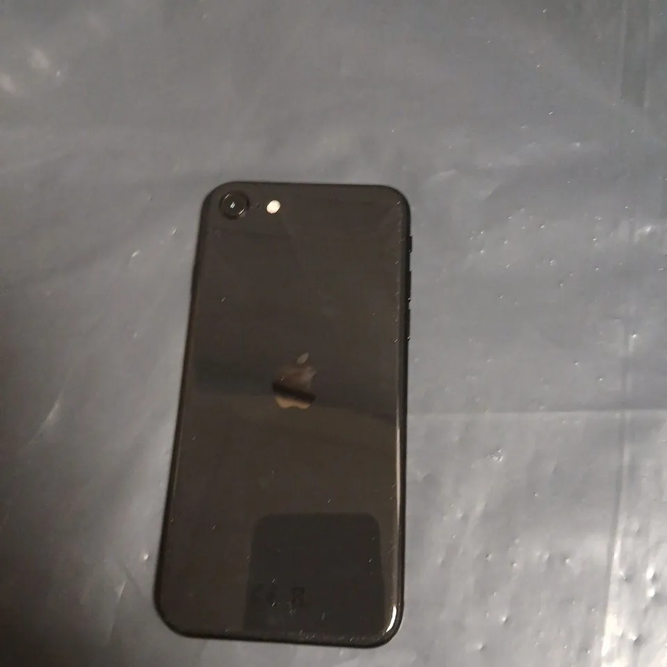 Apple iPhone SE – Boxed