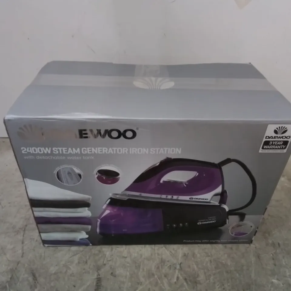 BOXED 2400W STEAM STATION IRON 