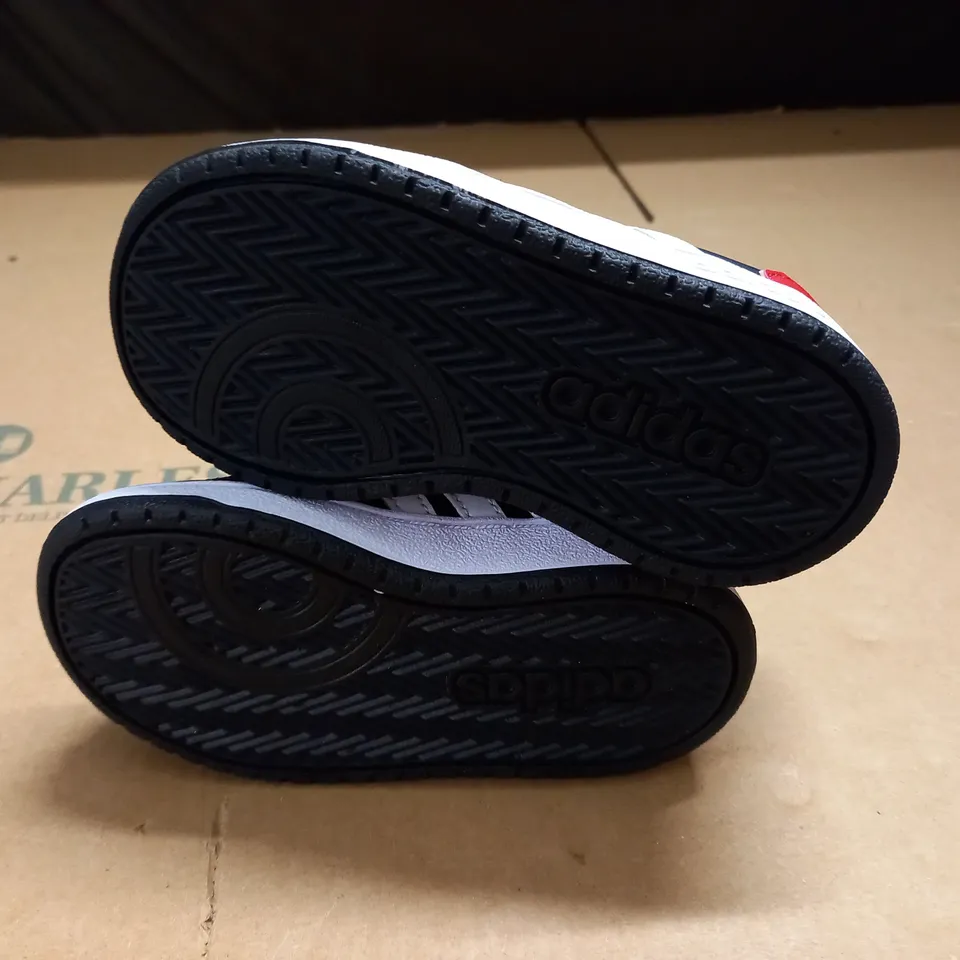 PAIR OF ADIDAS KIDS SHOES - UK 7K