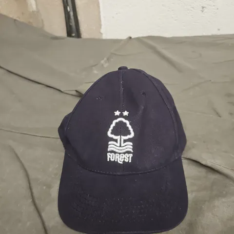 NOTTS FOREST BASEBALL CAP – NAVY - JUNIOR 
