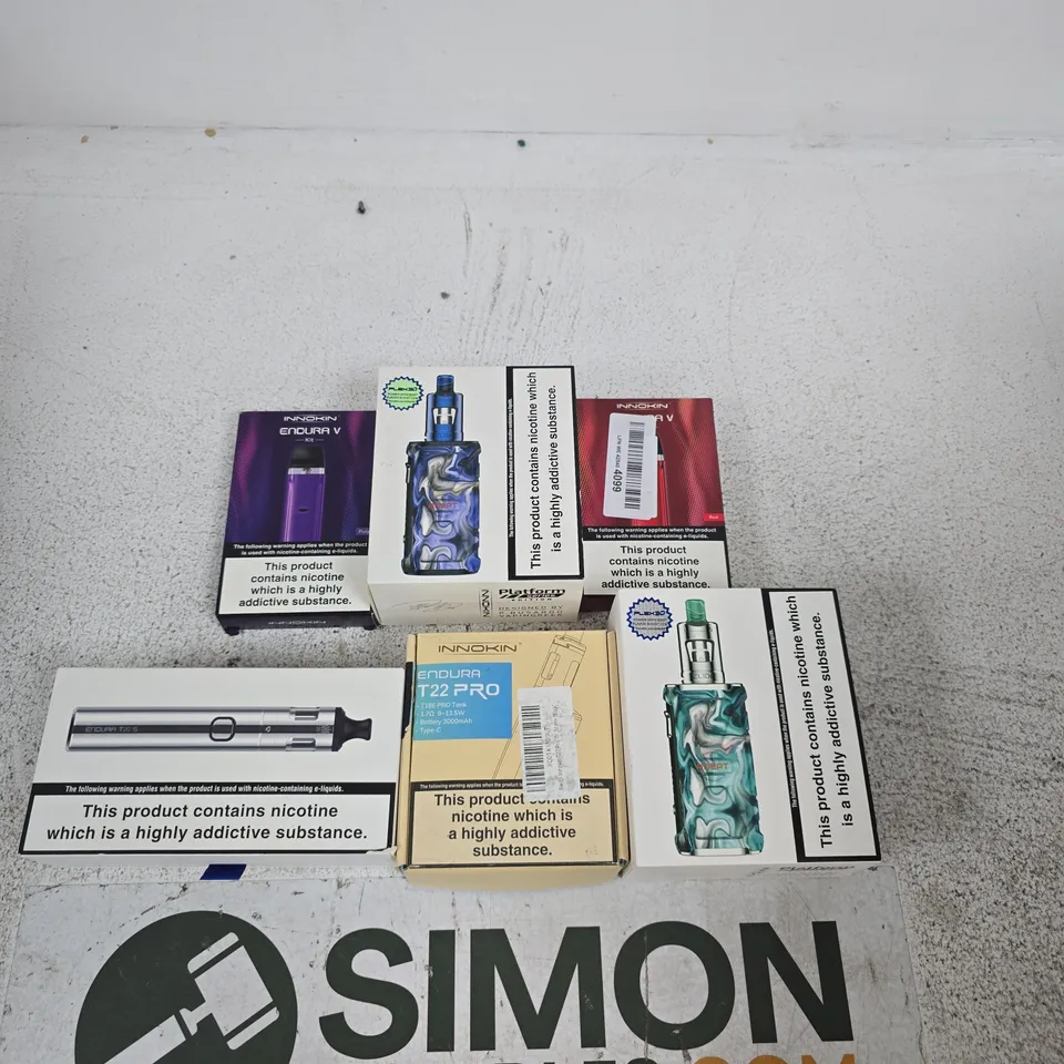 APPROXIMATELY 20 ASSORTED E-CIG PRODUCTS AND ACCESSORIES TO INCLUDE INNOKIN, VAPORESSO, ETC 