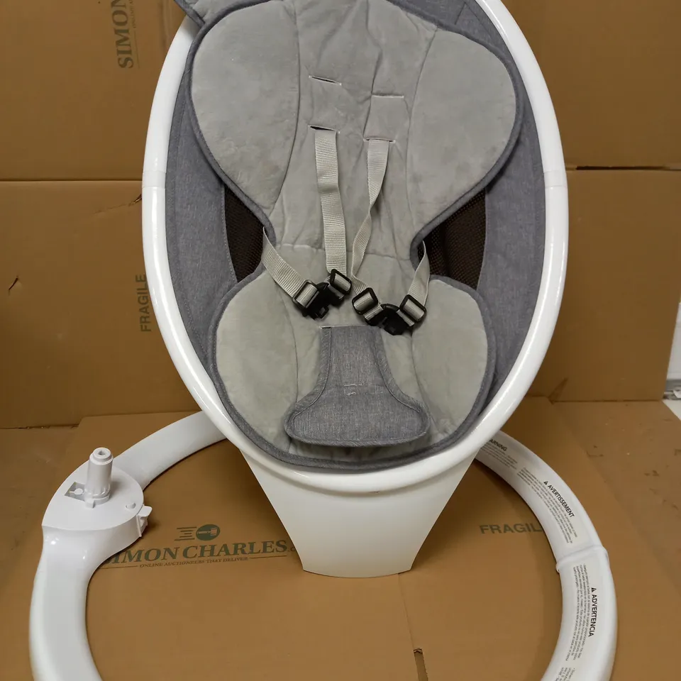 MUNCHKIN BLUETOOTH ENABLED LIGHTWEIGHT BABY SWING