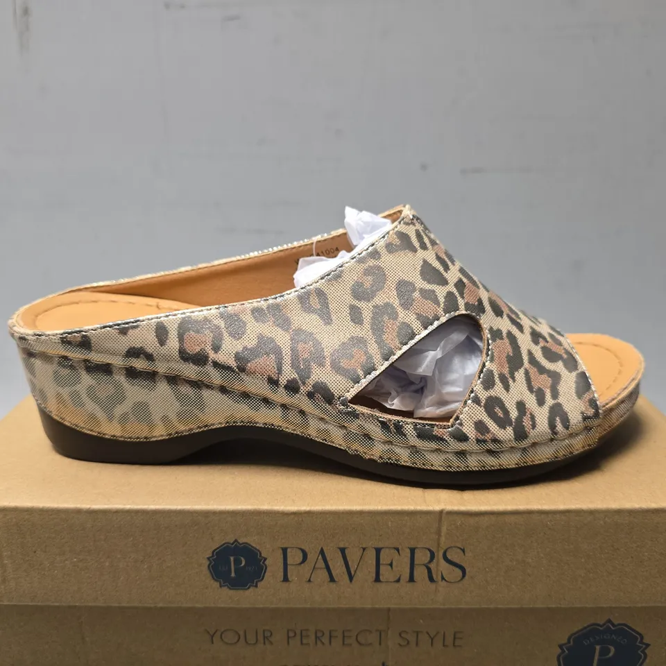 BOXED PAVERS METALLIC LEOPARD OPEN TOE SHOES - SIZE 5 