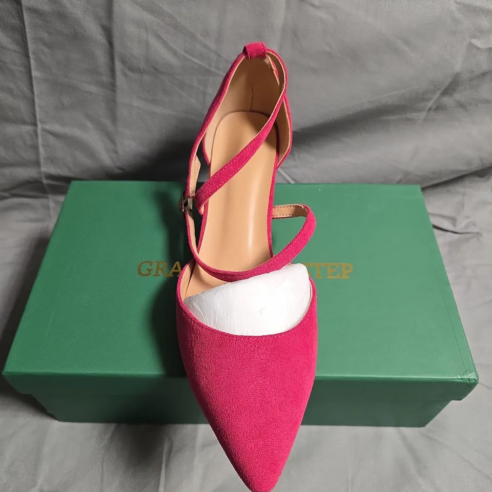 BOXED PAIR OF GRACE EVERY STEP SMALL HEELS SHOES - UK SIZE 38