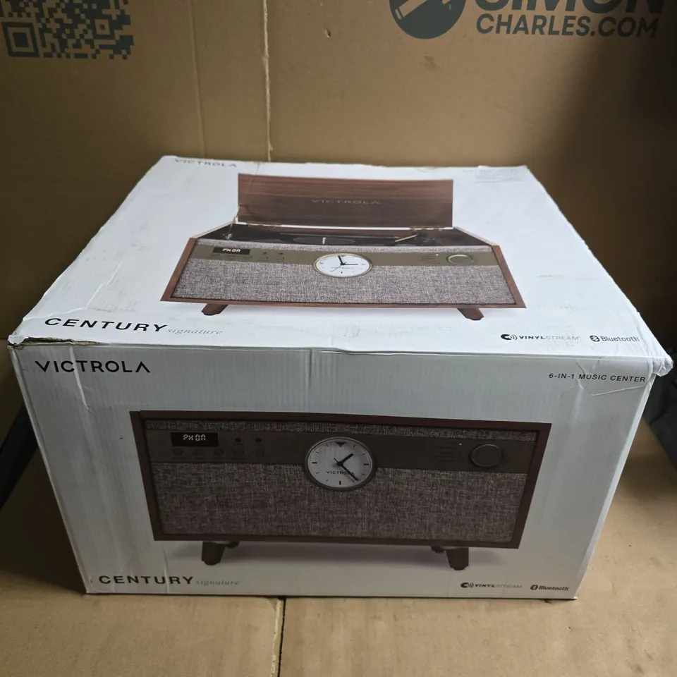 BOXED VICTROLA CENTURY WALNUT BLUETOOTH TURNTABLE