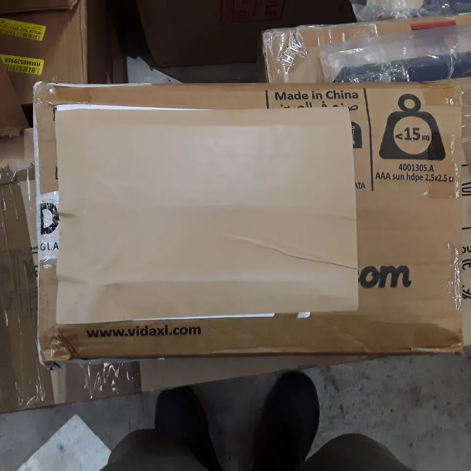 BOXED HENDRICKEN SUNSHADE SAIL 160 G/M CREAM 2.5×2.5M 