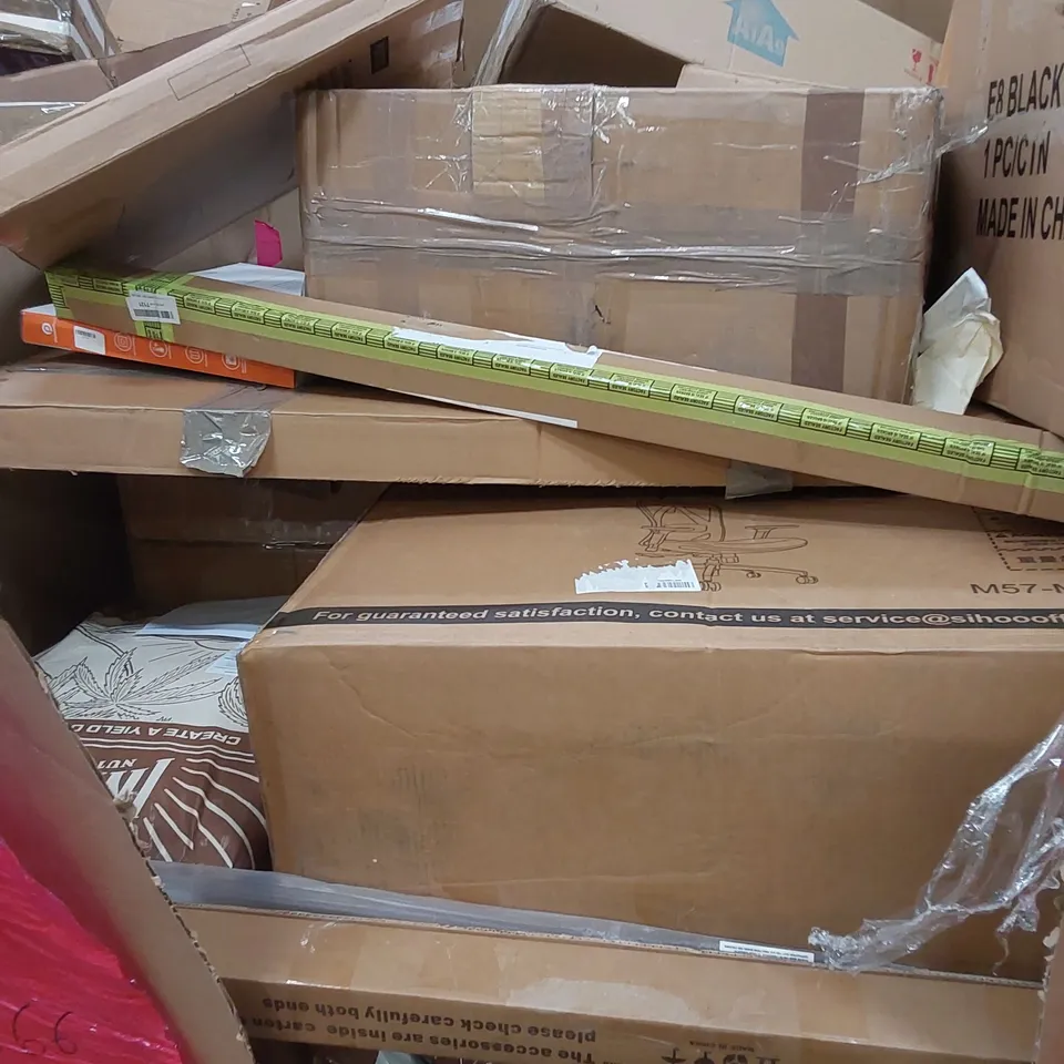 PALLET OF ASSORTED HOUSEHOLD ITEMS AND CONSUMER PRODUCTS TO INCLUDE; OFFICE CHAIR, BOOSTER SEAT, TOILET SEATS, DIMMABLE DESK LAMP ETC