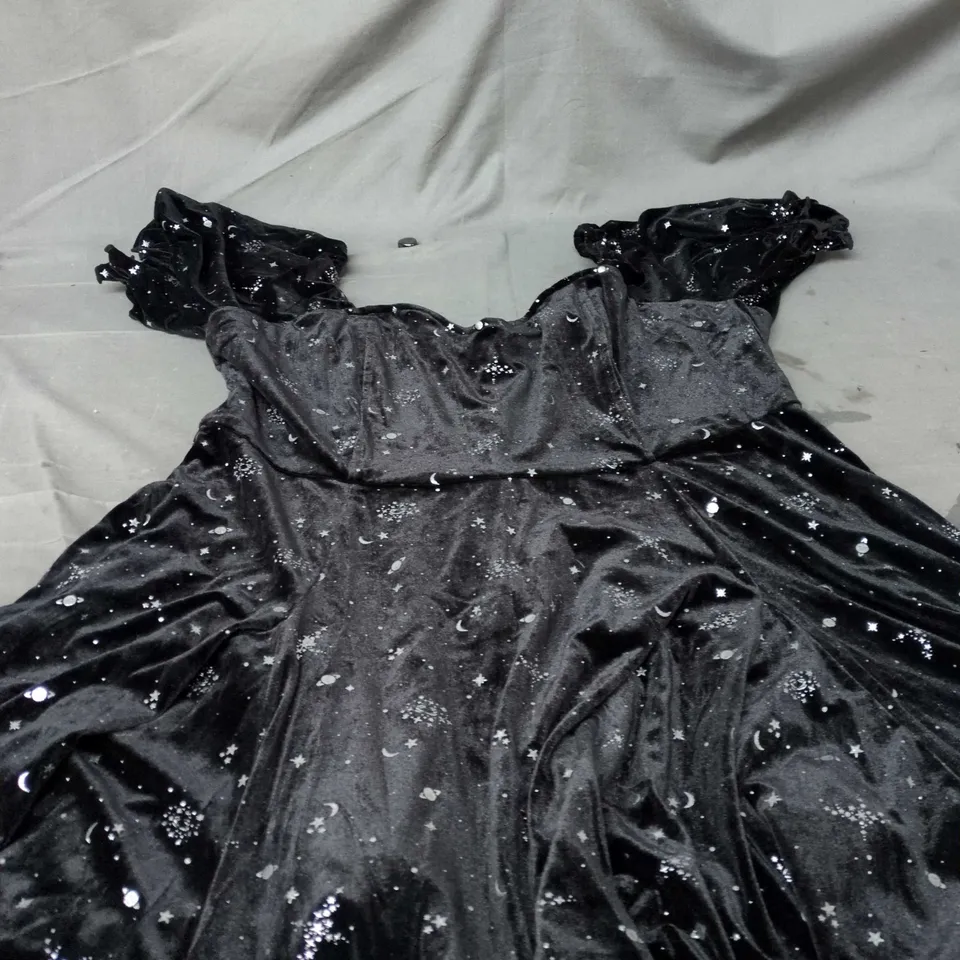 DISTURBIA VENIRI CORSET MINI DRESS – BLACK GALAXY PRINT, UK20 (US16 / EU48)