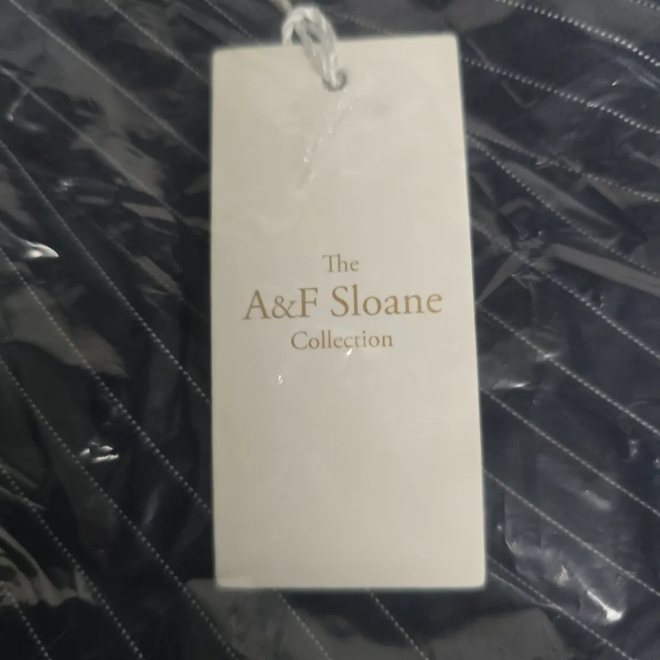 BAGGED ABERCROMBIE & FITCH THE A&F SLOANE COLLECTION CURVE LOVE ULTRA HIGH RISE WIDE LEG TROUSERS – SIZE 26 REGULAR