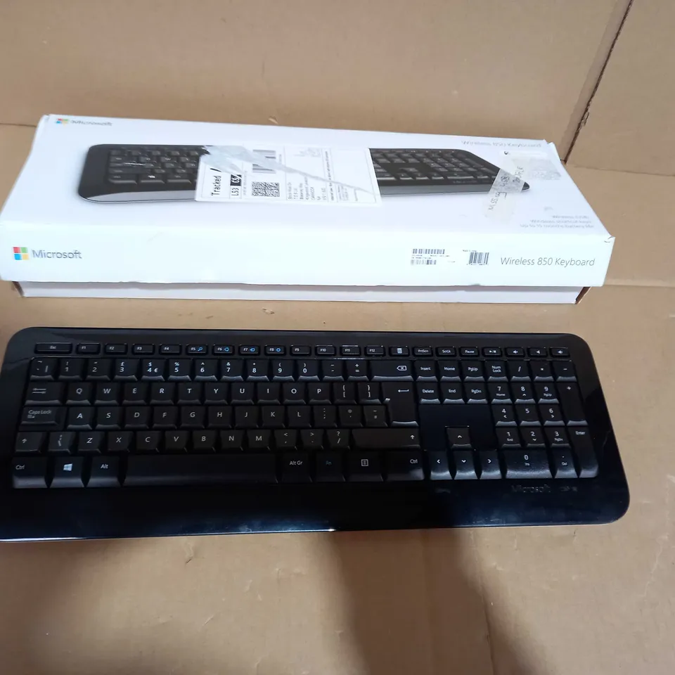 BOXED MICRSOFT WIRELESS 850 KEYBOARD
