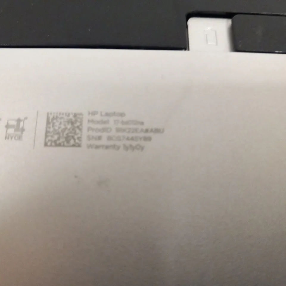 HP 17-BS012NA 7TH GEN INTEL CORE I5-7200U LAPTOP