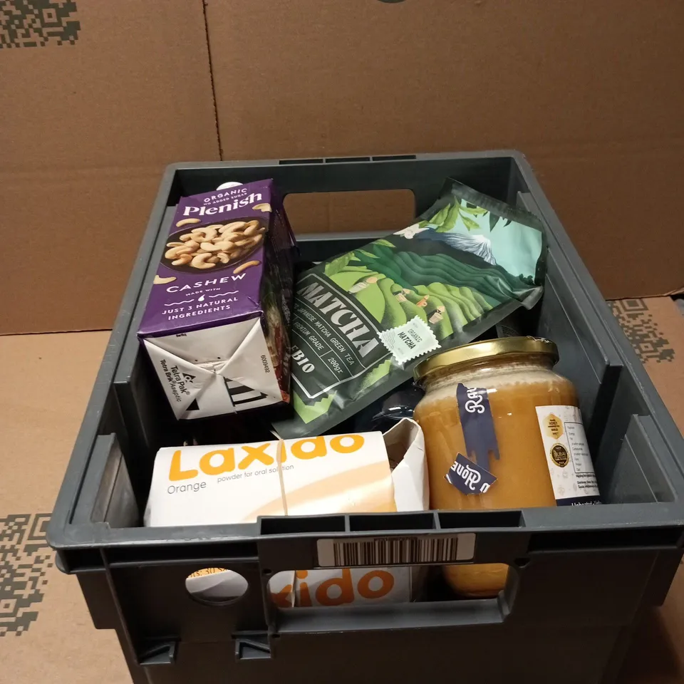 TOTE OF APPROXIMATELY 12 ASSORTED FOOD/DRINK ITEMS TO INCLUDE ACTIPH IONISED WATER, TENZING NATURAL WATER, RAW HONEY 1KG, MATCHA 200G JAPANESE GREEN TEA, PLENISH CASHEW DRINK ETC