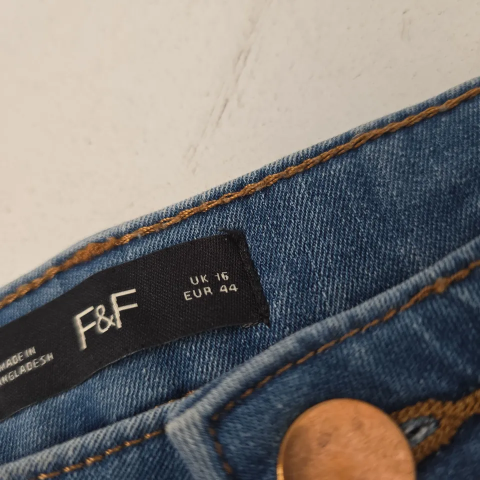F&F DENIM JEANS – MEN’S INDIGO, UK 16 (EUR 94) – MADE IN BANGLADESH