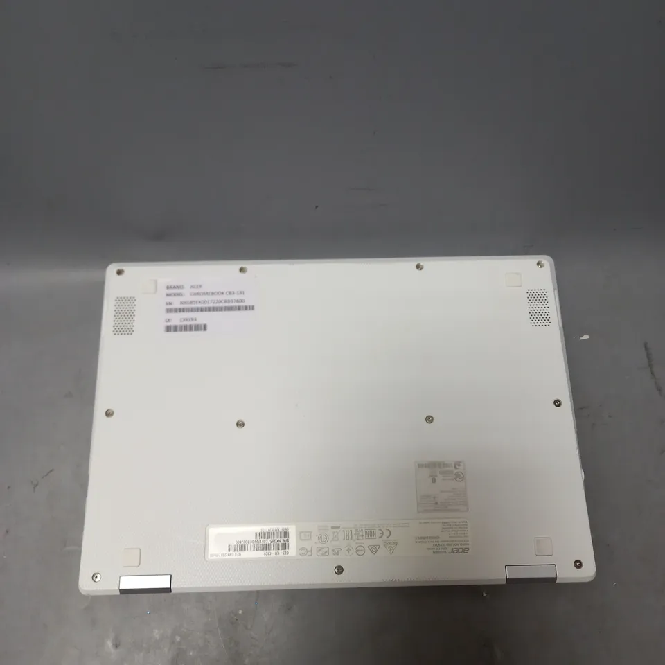 ACER CHROMEBOOK 11 CB3-132 LAPTOP IN WHITE