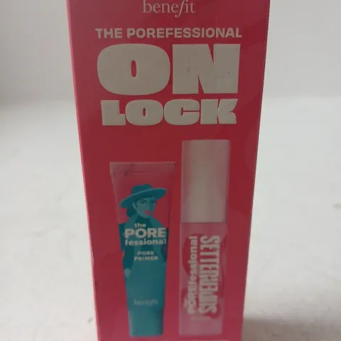 BOXED THE POREFESSIONAL ON LOCK PRIMER & SETTING SPRAY SET