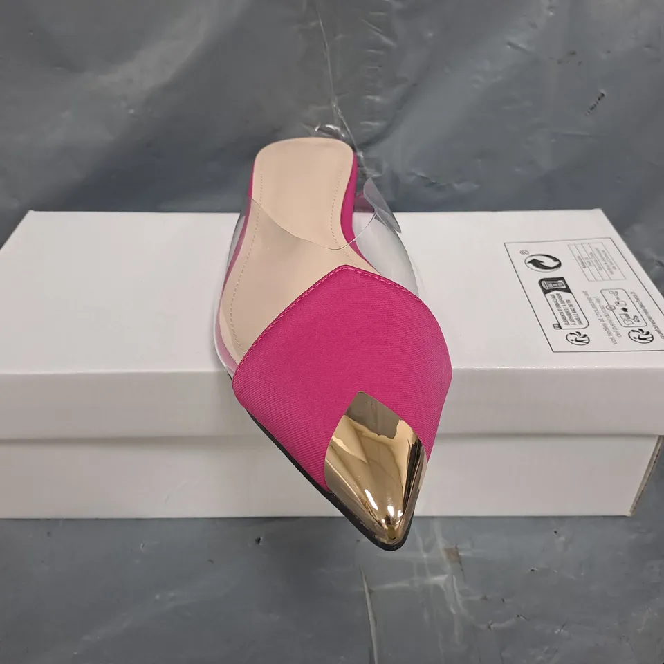BOXED PAIR OF UNBRANDED POINTED TOE FLAT SHOES IN PINK/CLEAR/METALLIC GOLD SIZE EU 44