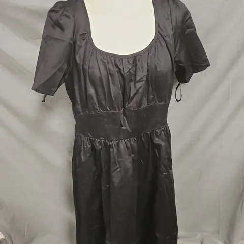 COLLECTIF GIADA PLAIN SWING DRESS IN BLACK SIZE 18