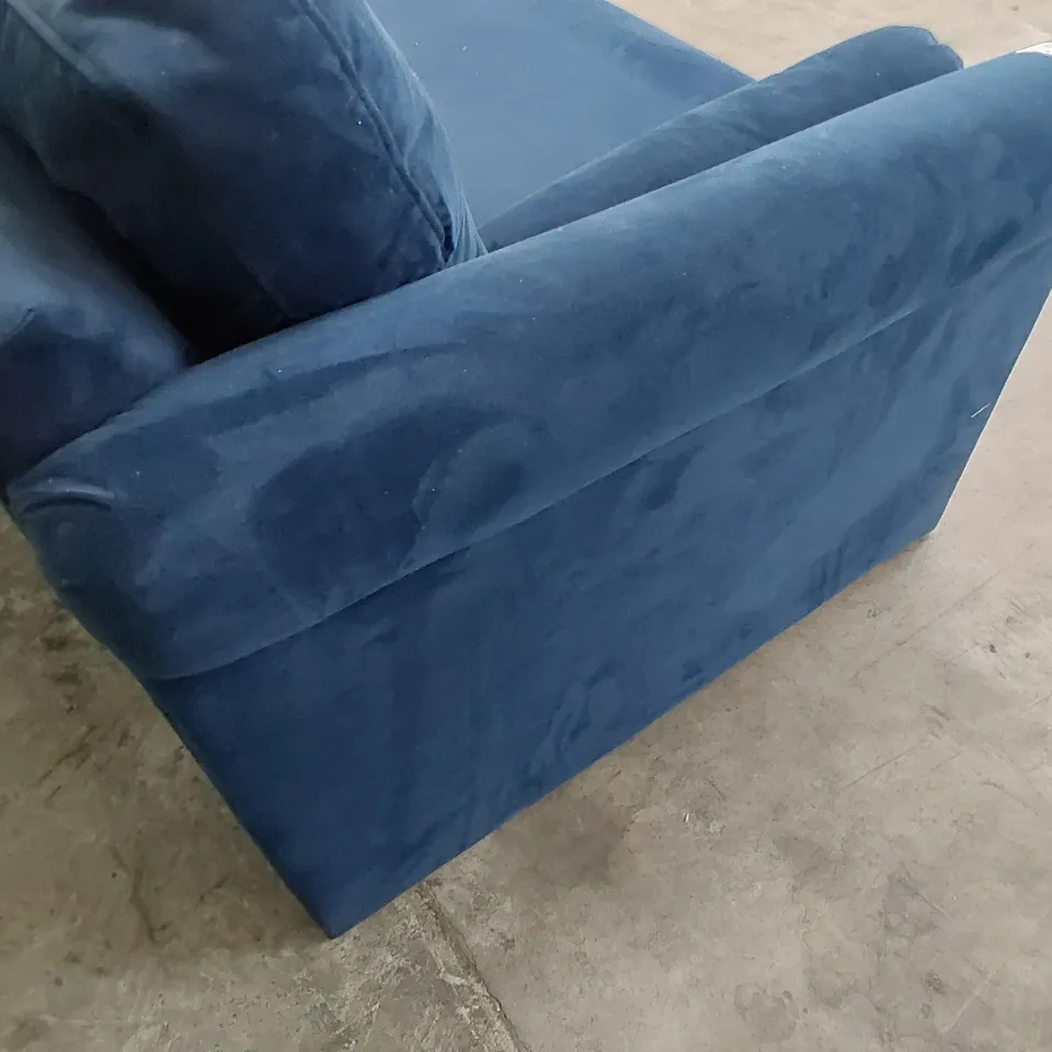 QUALITY BRITISH DESIGNER LOUNGE Co. FOUR SEATER SOFA WITH ROLL BOLSTER CUSHIONS PLUSH BLUE FABRIC 