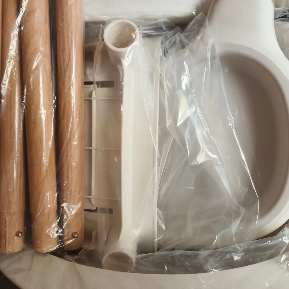 BOXED UNBRANDED KID'S HIGH DINING CHAIR IN WHITE/LEAF