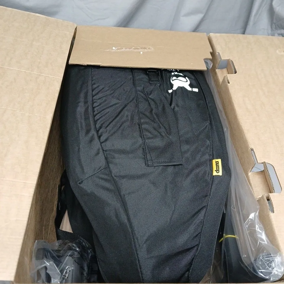 DOONA LIKI S5 TRIKE - NITRO BLACK - COLLECTION ONLY