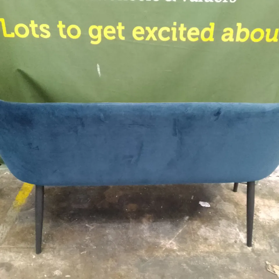 BLUE BENCH