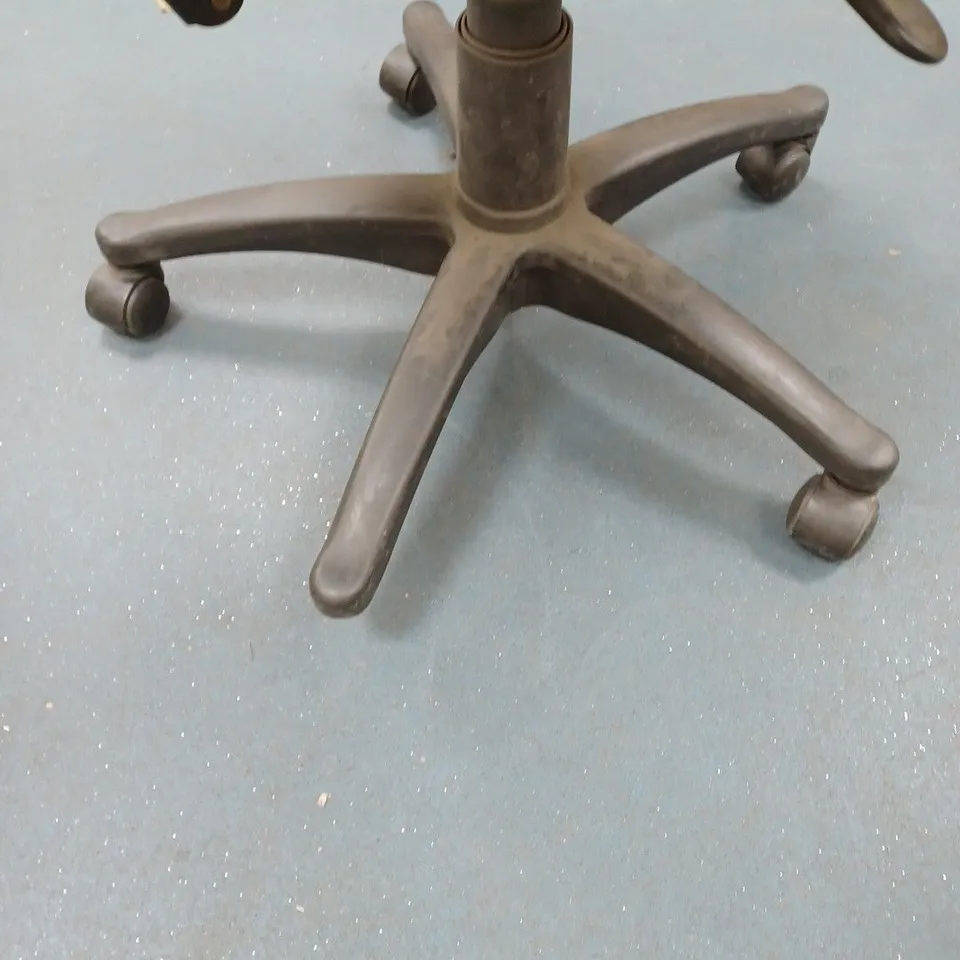 UNBRANDED BROWN OFFICE CHAIR WITH WHEELS & ADJUSTABLE BACK - COLLECTION ONLY