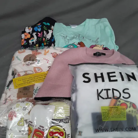 BOX OF APPROXIMATELY 35 ASSORTED KIDS CLOTHING ITEMS TO INCUDE - PYJAMAS, JUMPER, HOODIE, ETC