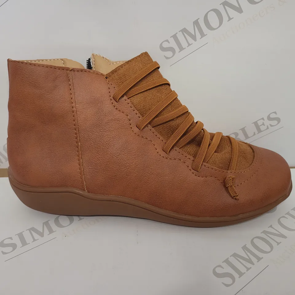 BAGGED BROWN LACE AND ZIP UP BOOTS - SIZE 39