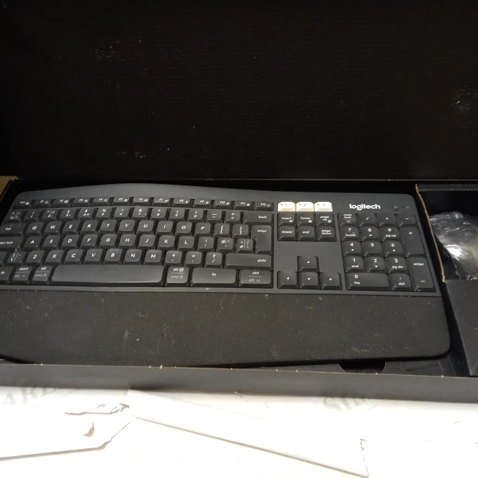 LOGITECH MK850 PERFORMANCE KEYBOARD