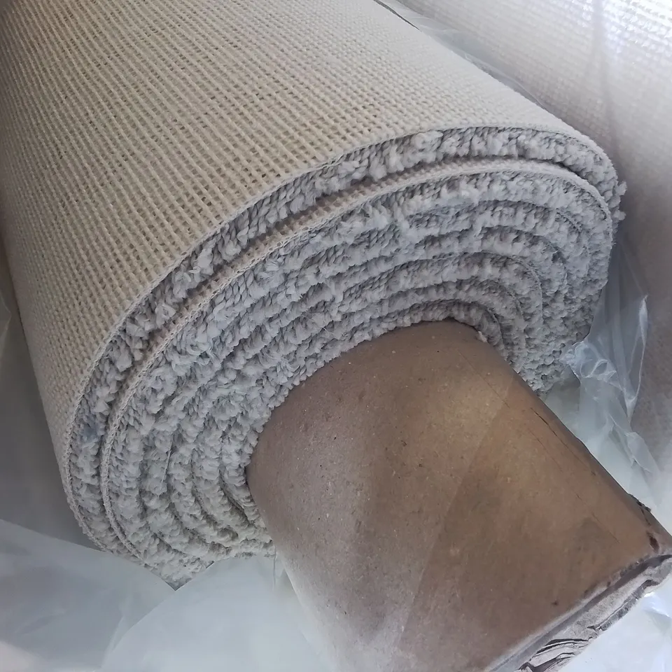 ROLL OF PIONEER BRAVE CARPET APPROXIMATELY 4X3.75M