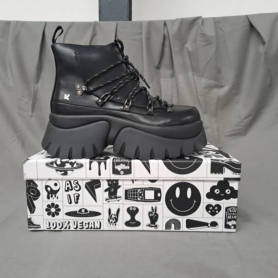 BOXED PAIR OF KOI VEGAN SIGMAR CHUNKY HIKING BOOTS IN BLACK UK SIZE 8