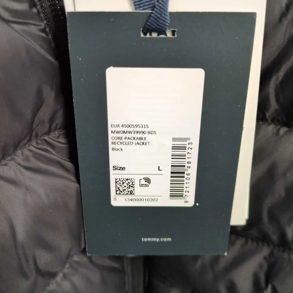 TOMMY HILFIGER CORE PACKABLE RECYCLED JACKET – BLACK, SIZE L