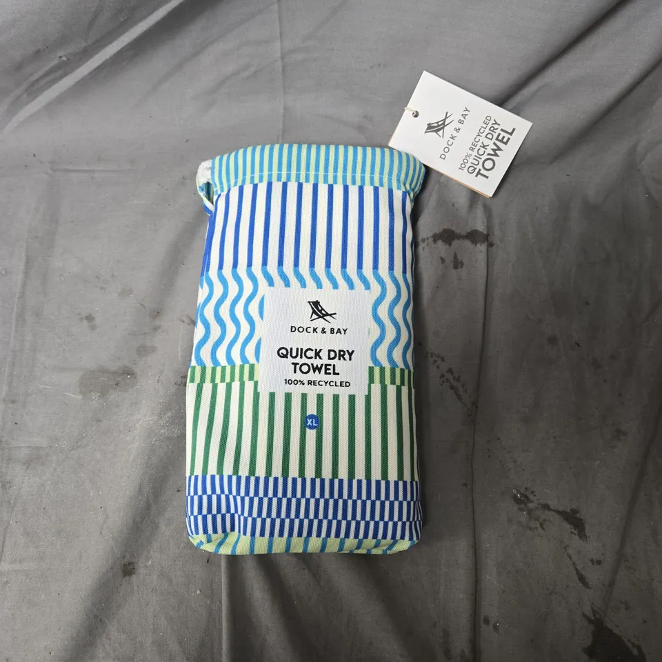 DOCK & BAY QUICK DRY TOWEL XL – STRIPED, 100% RECYCLED