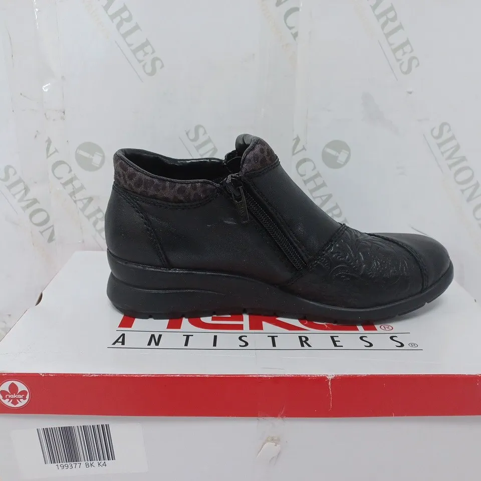 BOXED PAIR OF RIEKER LEATHER DOUBLE ZIP WATER RESISTANT BOOTS IN BLACK SIZE 4