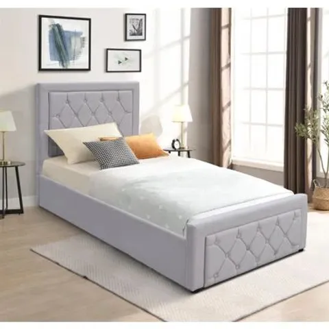 BOXED JAZLYN BED