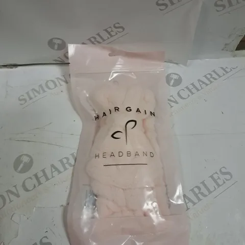 BOX OF ASSORTED HAIRGAIN ITEMS TO INCLUDE HEADBANDS, HAIR COMBS, GUMMIES ETC 