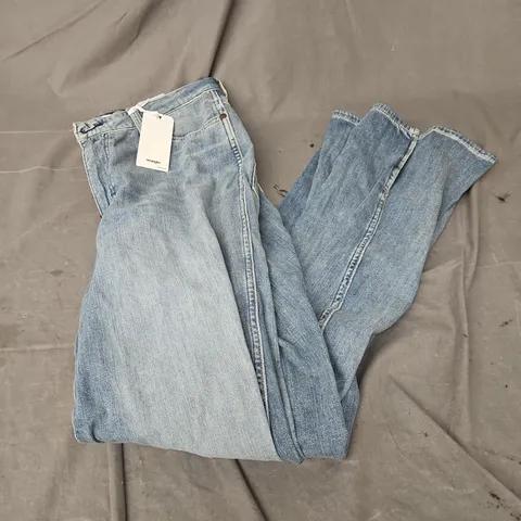 WRANGLER SPAT LOOSE MID RISE JEANS IN BLUE DENIM SIZE W30 L32