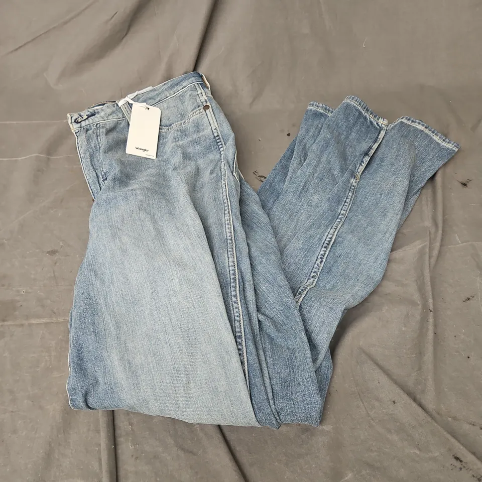 WRANGLER SPAT LOOSE MID RISE JEANS IN BLUE DENIM SIZE W30 L32