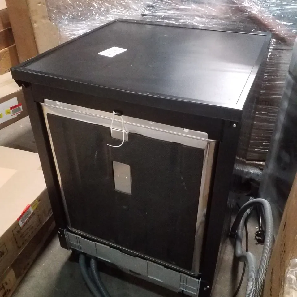 HISENSE HS673A90BXUK FULL-SIZE WIFI-ENABLED DISHWASHER - BLACK